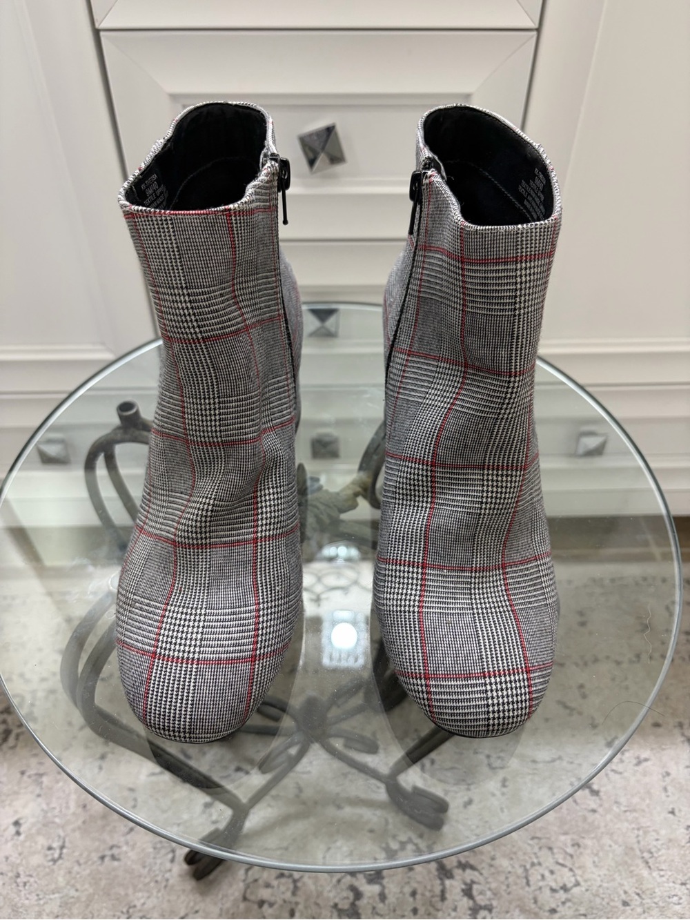 Kelly & Katie Gray Plaid Ankle Booties Size 9 Block Heel Side Zip